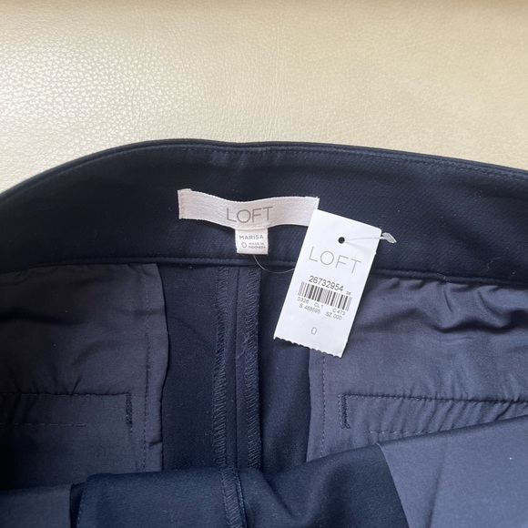 LOFT NWT Marisa 4” inseam, size 0, navy shorts w/gold buttons - Picture 3 of 3